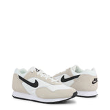 Nike Wmns-Outburst Sneakers